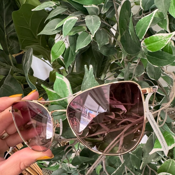 SALE💐LONGCHAMP aviator cat eye purple sunglasses ✨ - Picture 12 of 16